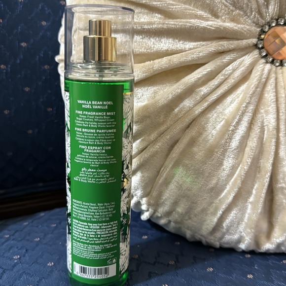 BATH & BODY WORKS SET. . . VANILLA BEAN NOEL SCENT - Picture 4 of 6